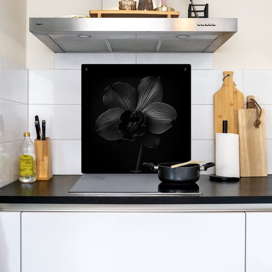 KitchenYeah® Protection plaque induction 60x55 cm - Noir - Fleur - Orchidée - Protege plaque de cuisson - Couvre plaque induction - Protecteur d'induction - Cuisine