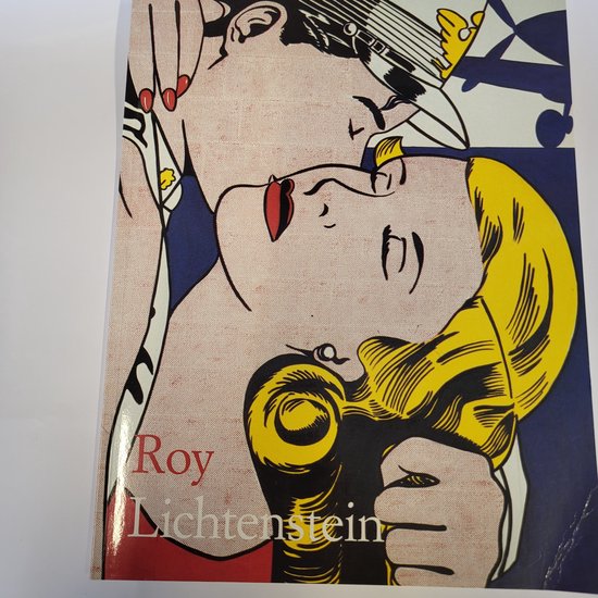 Roy Lichtenstein: Pop art poster met een kus tussen een man en een vrouw.