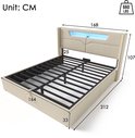 Dimensions d'un lit rembourré beige avec espace de rangement et éclairage LED dans la tête de lit.