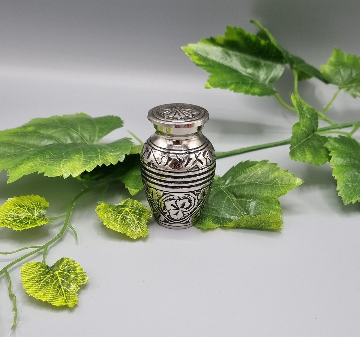 Mini urn - Messing - 442 - Zilver gegraveerd - Urn - Schroefdeksel
