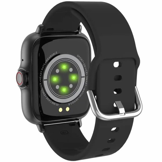 Zwarte smartwatch, achterkant met hartslagsensoren en tekst over de specificaties, in een hoek gezien.