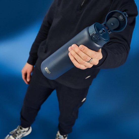 Rode Drukvat Voor Water, Gas En Lucht. Druktank Voor Het Opslaan Van Materiaal Vector