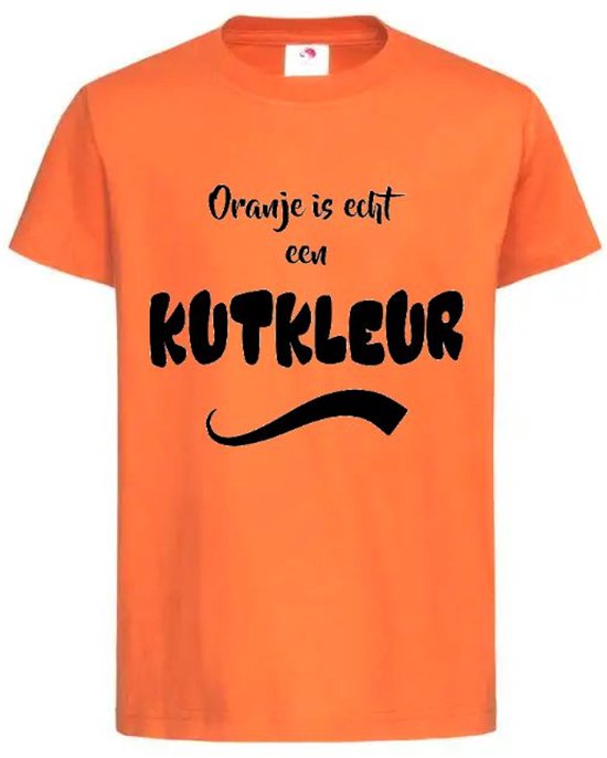 T-shirt Unisex Volwassenen "Oranje is echt een kutkleur" Op Voorkant EK WK Voetbal Europees Wereld Kampioen Kampioenschap Oranje Koning Koningsdag | korte mouw | Oranje/zwart | maat XL