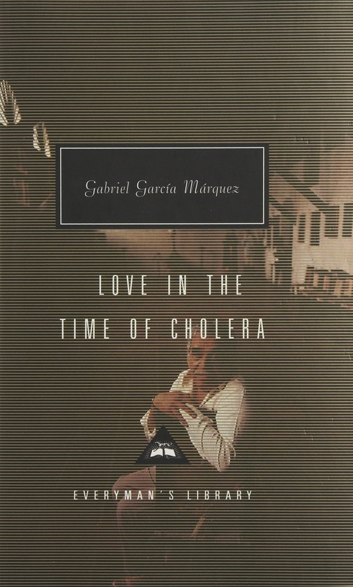 Couverture du livre 'L'amour aux temps du choléra' de Gabriel Garcia Marquez, avec une silhouette assise au premier plan.