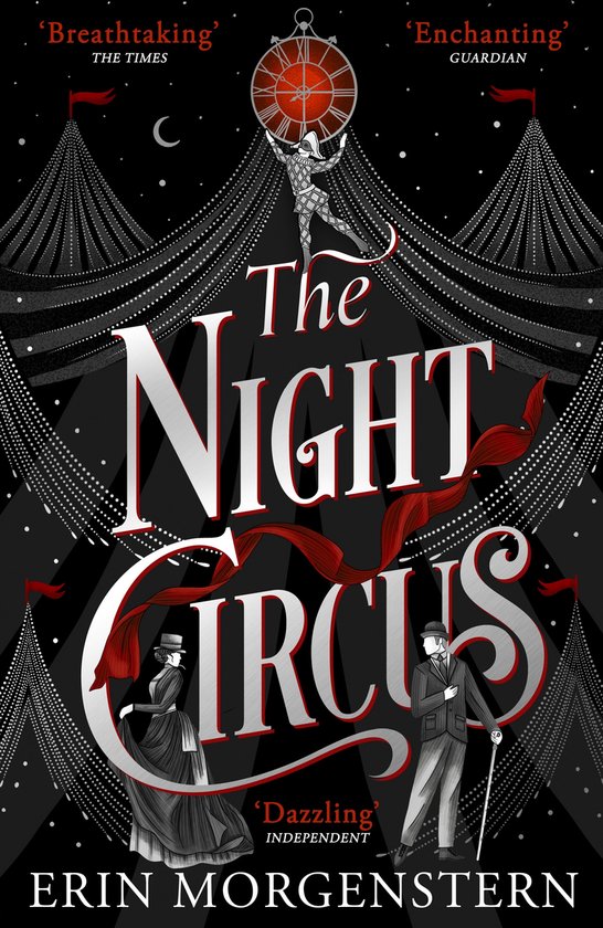 Couverture du livre 'The Night Circus' avec un acrobate, un couple en costume d'époque et une mise en scène de cirque.