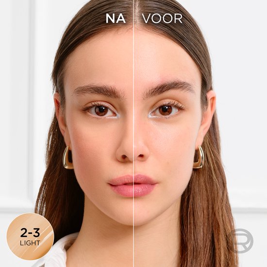 Vergelijking van een gezicht met en zonder getinte serum. Links, na gebruik (na) met een lichte foundation tint. Rechts, voor gebruik (voor).