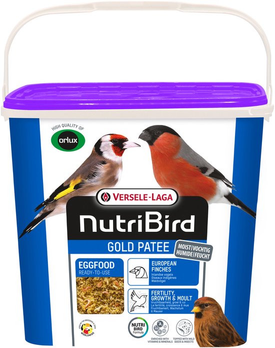 Emmer met "NutriBird GOLD PATEE" vogelvoer, met afbeeldingen van een sijs en een roodborstje, en een kanarie in de hoek. De tekst "EUROPEAN FINCHES" staat op de voorzijde.