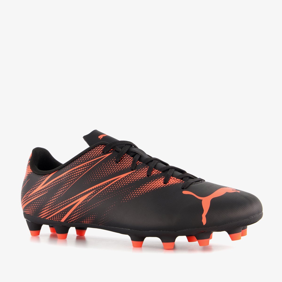 Zwarte Puma Attacanto FG voetbalschoenen voor heren, maat 47, met vetersluiting en uitneembare zool.