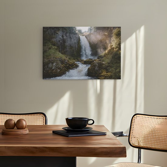 Saammp Canvas Schilderij - Waterval tussen de rotsen - Bos - Landschap - Natuur - 150x100 - Foto op canvas - Wanddecoratie - Muurdecoratie Woonkamer - Slaapkamer decoratie - Canvas Print