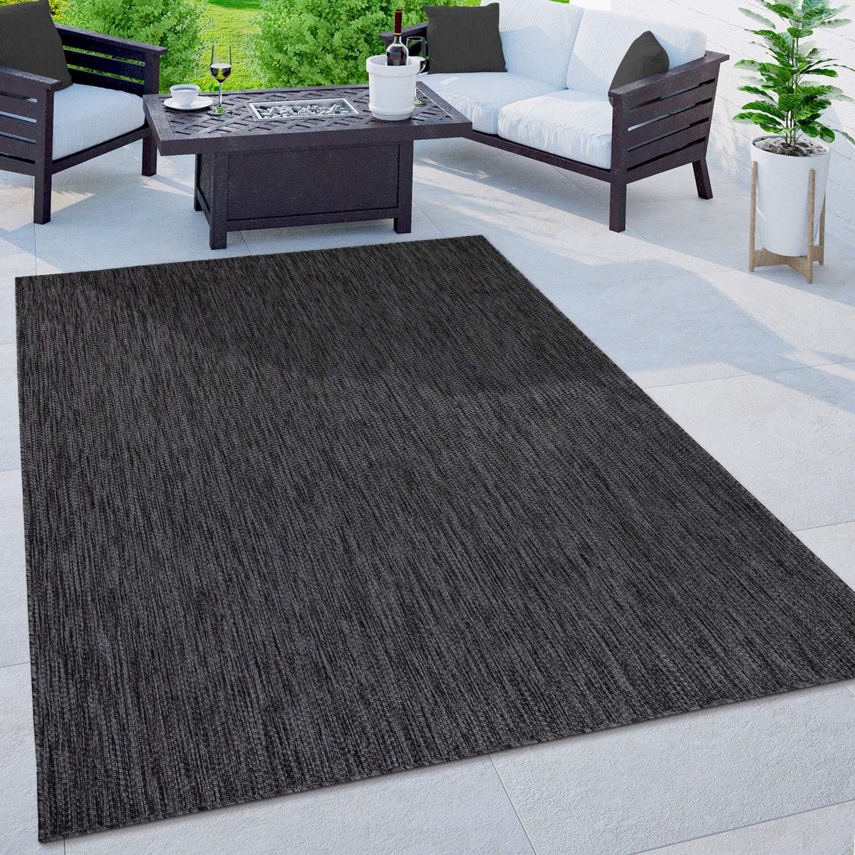 flycarpets Veniro Effen Binnen en Buitenkleed Antraciet - 240x340 cm - Laagpolig Vloerkleed Buiten - Tuinkleed / Tuintapijt