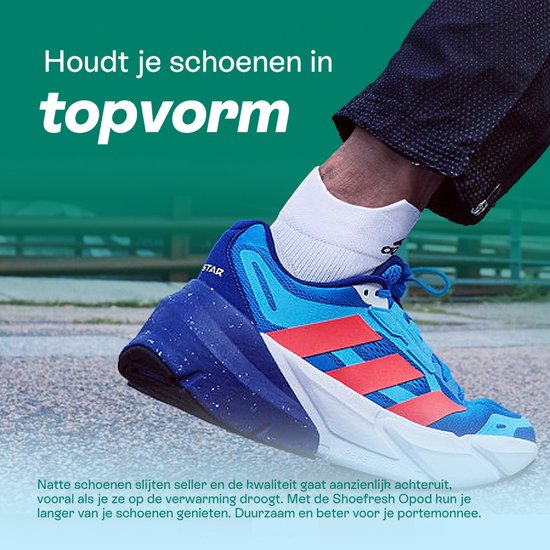 Een blauw-rode sportschoen op een ondergrond. De tekst 'Houdt je schoenen in topvorm'.