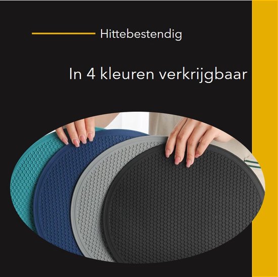 Hittebestendige onderzetters verkrijgbaar in 4 kleuren, vastgehouden door handen.