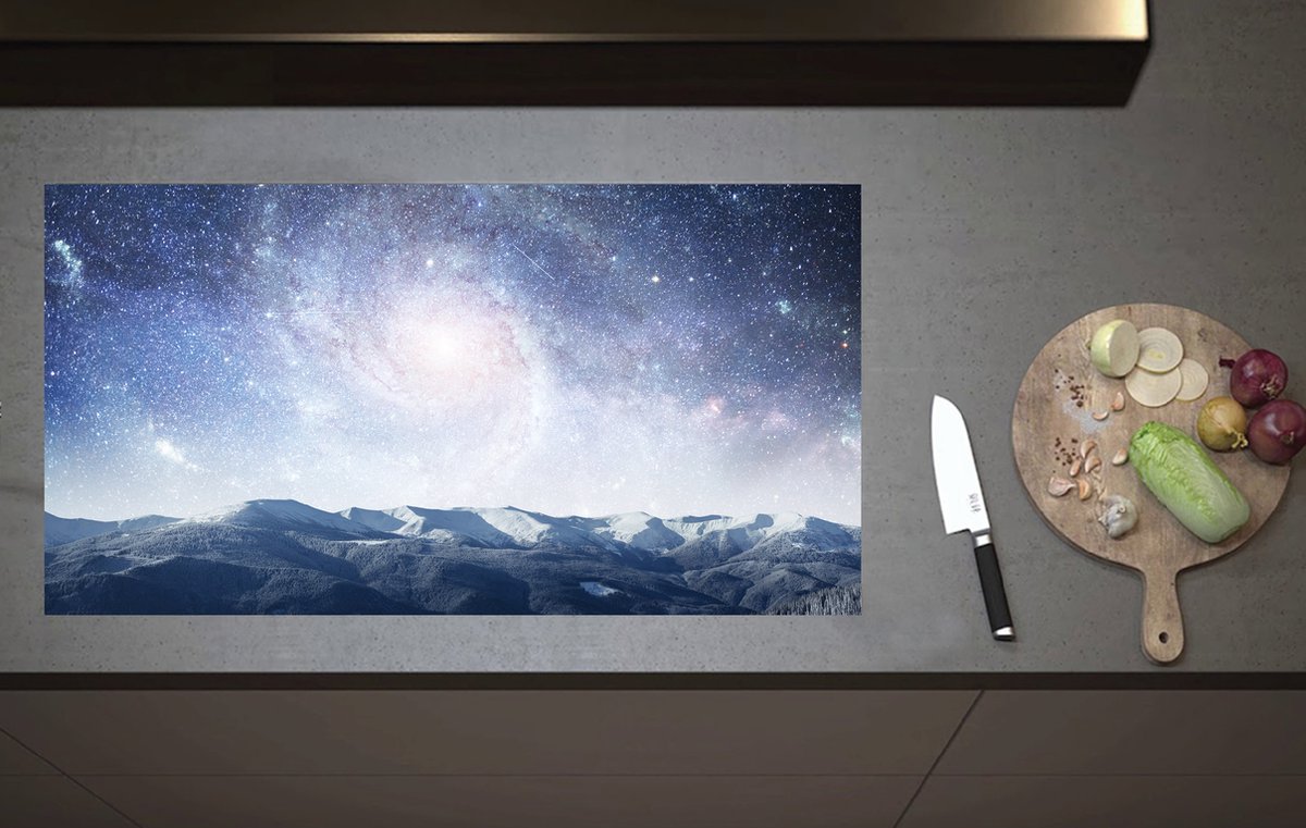 Inductieplaat Beschermer - Felle Sterrenhemel boven Groot Berggebied - 90x52 cm - 2 mm Dik - Inductie Beschermer van Vinyl