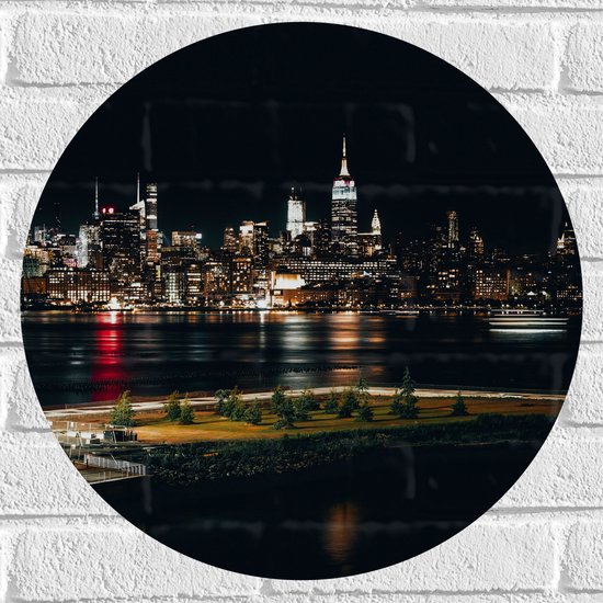 Muursticker Cirkel - Skyline in New York in de Nacht - 50x50 cm Foto op Muursticker