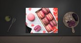 Inductie Beschermer - Doosje Gevuld met Romige Roze Macarons omringd door Bloemblaadjes - 60x52 cm - 2 mm Dik - Inductieplaat Beschermer met zwarte kern