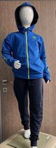 KAPPA Joggingpak - Trainingspak - Kleur Koningsblauw multi. Maat 176 cm / 16 jaar.