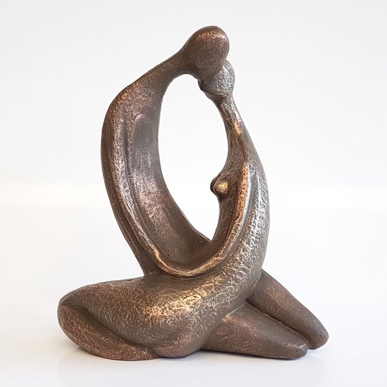 Geert Kunen / Skulptuur / Beeld / Man / Vrouw / kussend koppel - Bruin / goud - 23 x 11 x 26 cm hoog.