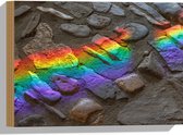 Hout - Regenboog Lichtstralen op Stenen - 40x30 cm - 9 mm dik - Foto op Hout (Met Ophangsysteem)