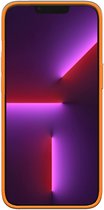 Smartphonica Siliconen hoesje voor iPhone 13 Pro case met zachte binnenkant - Oranje / Back Cover geschikt voor Apple iPhone 13 Pro