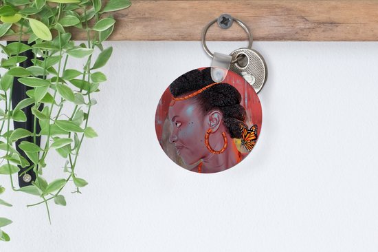 Porte-clés - Vintage - Femme - Portrait - Papillon - Rouge - Plastique - Rond - Cadeaux à distribuer