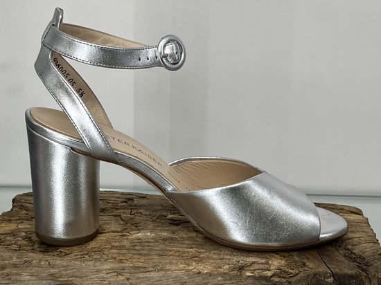 Peter Kaiser Olkara 75 Taille 39 / UK 5,5 Sandales pour femmes argentées Chaussures pour femmes
