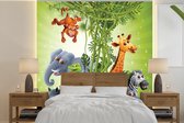 Behang babykamer - Fotobehang Jungle dieren - Planten - Kinderen - Olifant - Giraf - Leeuw - Breedte 280 cm x hoogte 280 cm