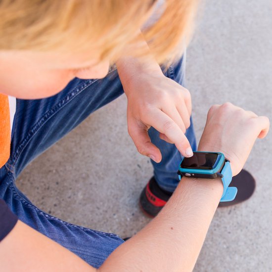 One2track Connect UP blauw | GPS horloge voor kinderen | Bekijk de locatie van je kind. Stel veilige zones in. En videobellen met de leukste smartwatch voor kinderen