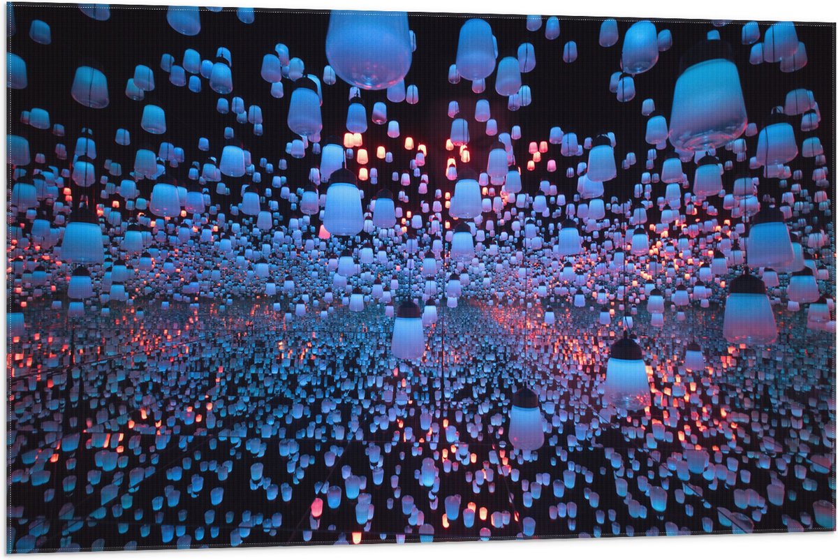 Vlag - Opgekleurde Lampen bij een Spiegel - 105x70 cm Foto op Polyester Vlag