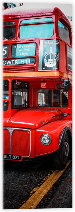 Acrylglas - Traditionele Rode Bus in Londen, Verenigd Koninkrijk - 20x60 cm Foto op Acrylglas (Met Ophangsysteem)