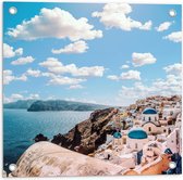 WallClassics - Tuinposter – Klassiek Witte Huisjes in Santorini - 50x50 cm Foto op Tuinposter (wanddecoratie voor buiten en binnen)