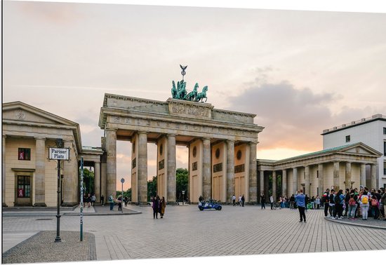 Dibond - Bezienswaardigheid in Berlijn, Duitsland - 150x100 cm Foto op Aluminium (Met Ophangsysteem)