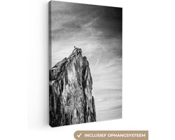 Canvas schilderij - Berg - Natuur - Klimmen - Zwart wit - Wanddecoratie woonkamer - Foto op canvas - Canvas doek - Slaapkamer decoratie - 40x60 cm - Muurdecoratie