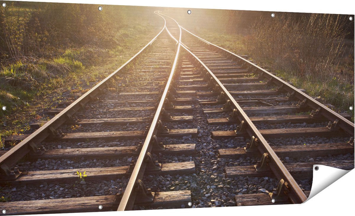 Gards Tuinposter Twee Kruisende Rails Spoorwegen - 180x90 cm - Tuindoek - Tuindecoratie - Wanddecoratie buiten - Tuinschilderij Multikleur