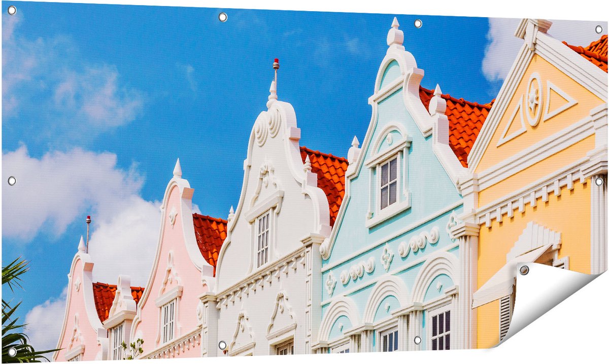 Gards Tuinposter Aruba Kleurrijke Huisjes - Nederlandse Antillen - 140x70 cm - Tuindoek - Tuindecoratie - Wanddecoratie buiten - Tuinschilderij Multikleur