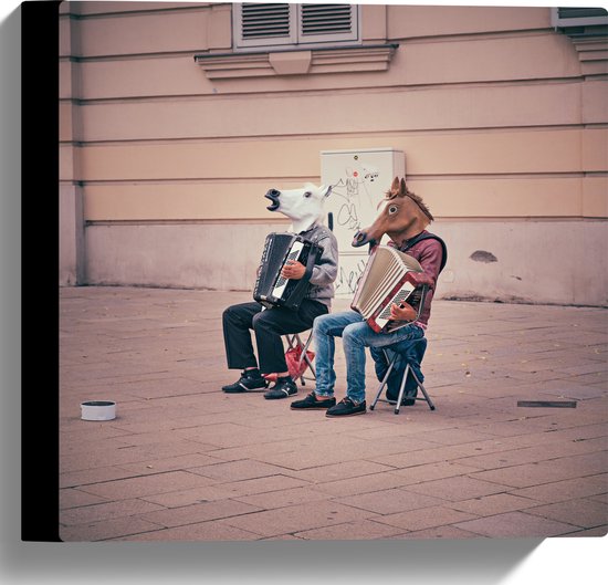 Canvas - Twee Personen met Paarden Maskers Spelend op Accordeon - 30x30 cm Foto op Canvas Schilderij (Wanddecoratie op Canvas)