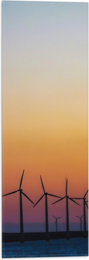 WallClassics - Vlag - Rij Windmolers tijdens de Zonsondergang - 20x60 cm Foto op Polyester Vlag