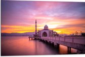 Dibond - Zon Verdwijnend Achter Surau Terapung Penang Port Moskee, Malesië - 105x70 cm Foto op Aluminium (Met Ophangsysteem)