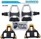 Shimano SPD-SL racefiets pedalen R540 AERO TYPE zilvergrijs + set schoenplaatjes Shimano SH11 koersfiets