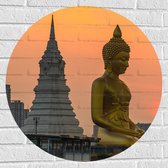 Muursticker Cirkel - Wat Paknam Phasi Charoen Tempel met Mega Goudkleurige Buddha tijdens Zonsondergang in Bangkok, Thailand - 70x70 cm Foto op Muursticker