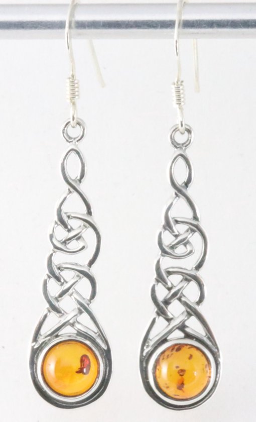 Lange opengewerkte zilveren oorbellen met amber