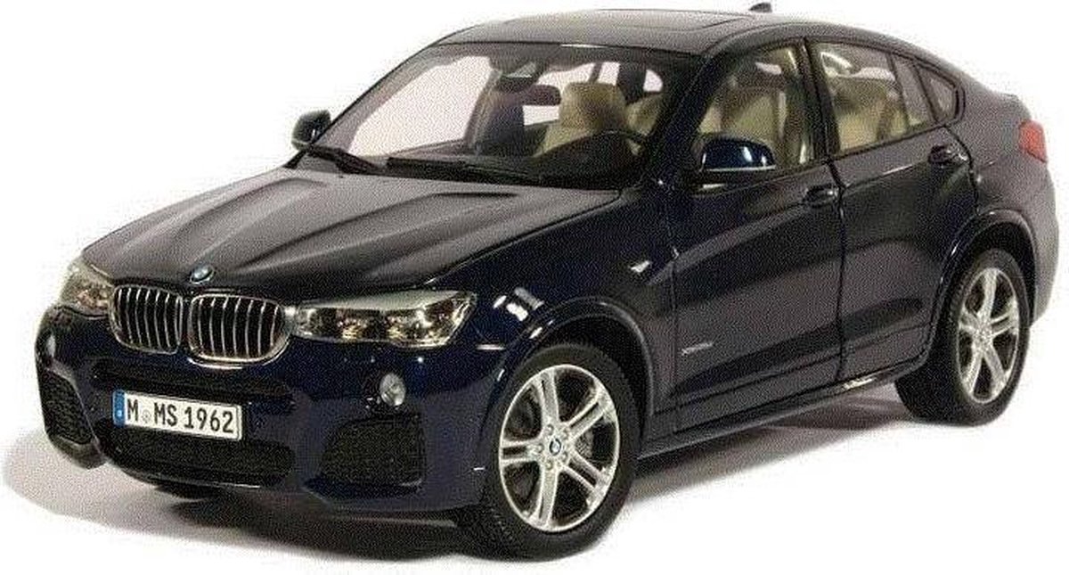 BMW X4 - 1:18 - Paragon Models