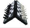 Afbeelding van het spelletje Up / Opvouwbaar schaakbord / 13 x 13cm / mini schaak bord / Schaakspel / met schaakstukken / Schaakspellen / Magnetisch / Draagbaar