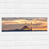 WallClassics - Muursticker - Süleymaniye-Moskee op Begin van de Avond in Istanbul, Turkije - 60x20 cm Foto op Muursticker