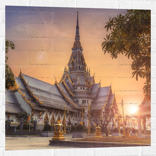 Muursticker - Mooi Kasteel met Zonsondergang in Thailand - 80x80 cm Foto op Muursticker
