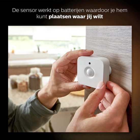 De sensor wordt op batterijen geplaatst, ideaal voor montage aan een keukenkastje.