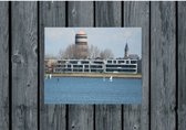 Bredene - Tuinposter – watertoren van Bredene - Spuikom - 40x60 cm Foto op Tuinposter (wanddecoratie voor buiten en binnen)- Souvenirs from the sea