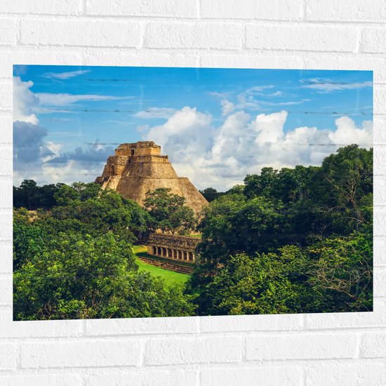 Muursticker - ''Piramide van de Tovenaar'' Yucatan, Mexico - 80x60 cm Foto op Muursticker