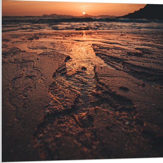 WallClassics - Panneau en mousse PVC – Sables mouvants sur la plage au soleil couchant – Photo 80 x 80 cm sur panneau en mousse PVC