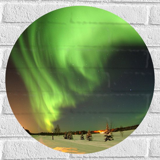 Muursticker Cirkel - Noorderlicht bij Sneeuwlandschap - 50x50 cm Foto op Muursticker