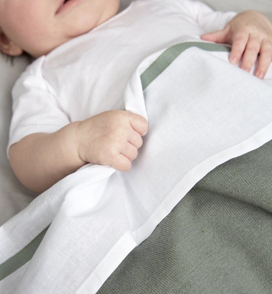 Meyco Baby Knit Basic velvet wiegdeken - forest green - 75x100cm — afbeelding 4